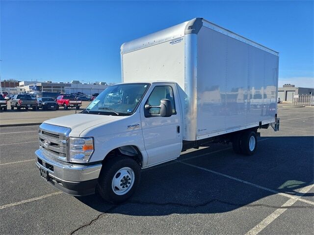 2026 FORD E-450