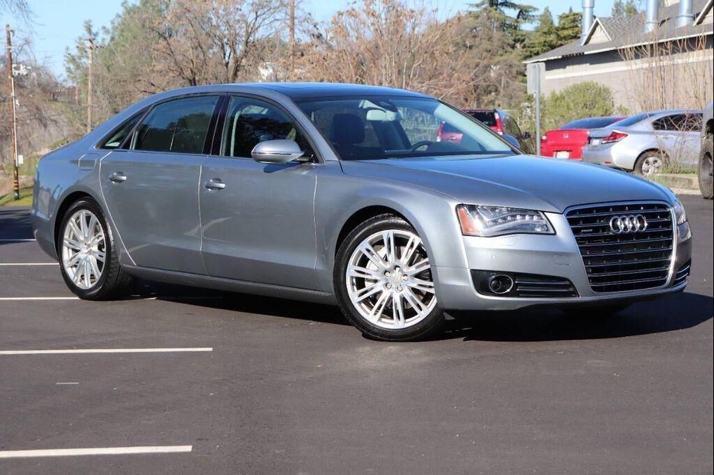 2013 AUDI A8