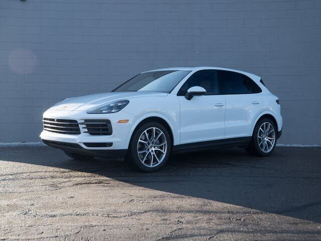 2023 PORSCHE Cayenne