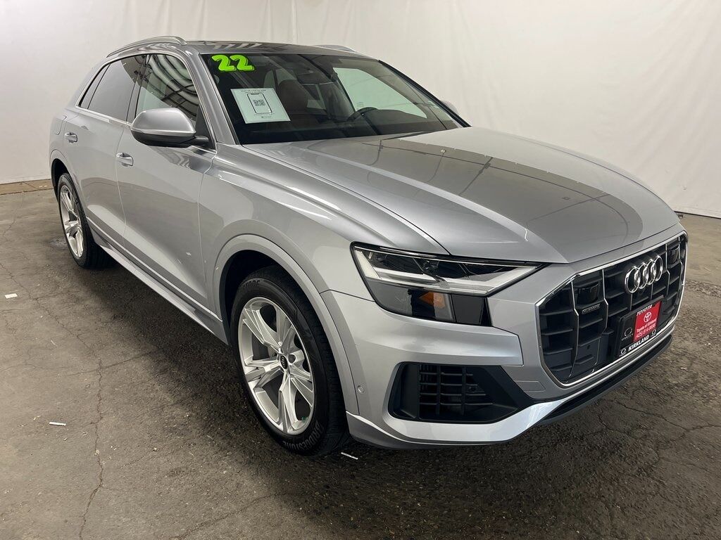 2022 AUDI Q8