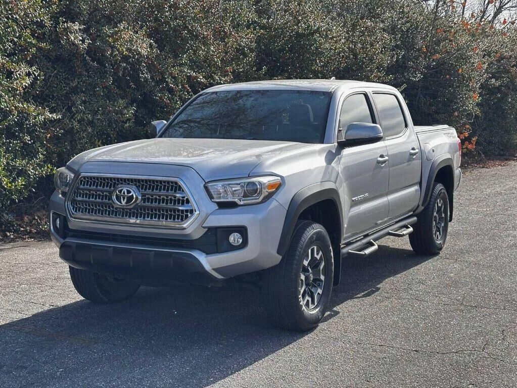 2017 TOYOTA Tacoma
