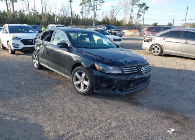 2012 VOLKSWAGEN Passat
