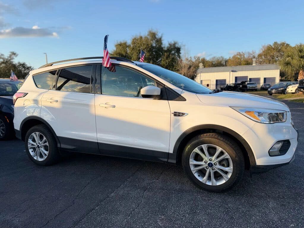 2018 FORD Escape