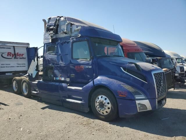 2020 VOLVO TRUCK VNL