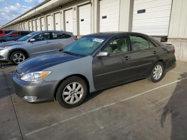 2004 TOYOTA Camry