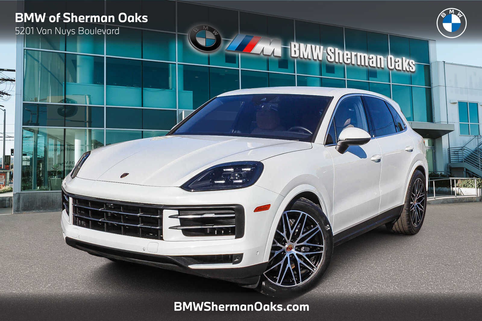 2025 PORSCHE Cayenne
