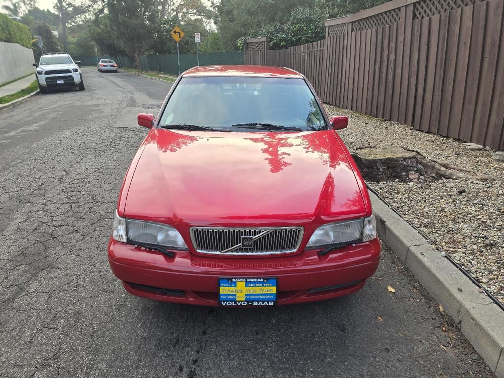 1998 VOLVO S70