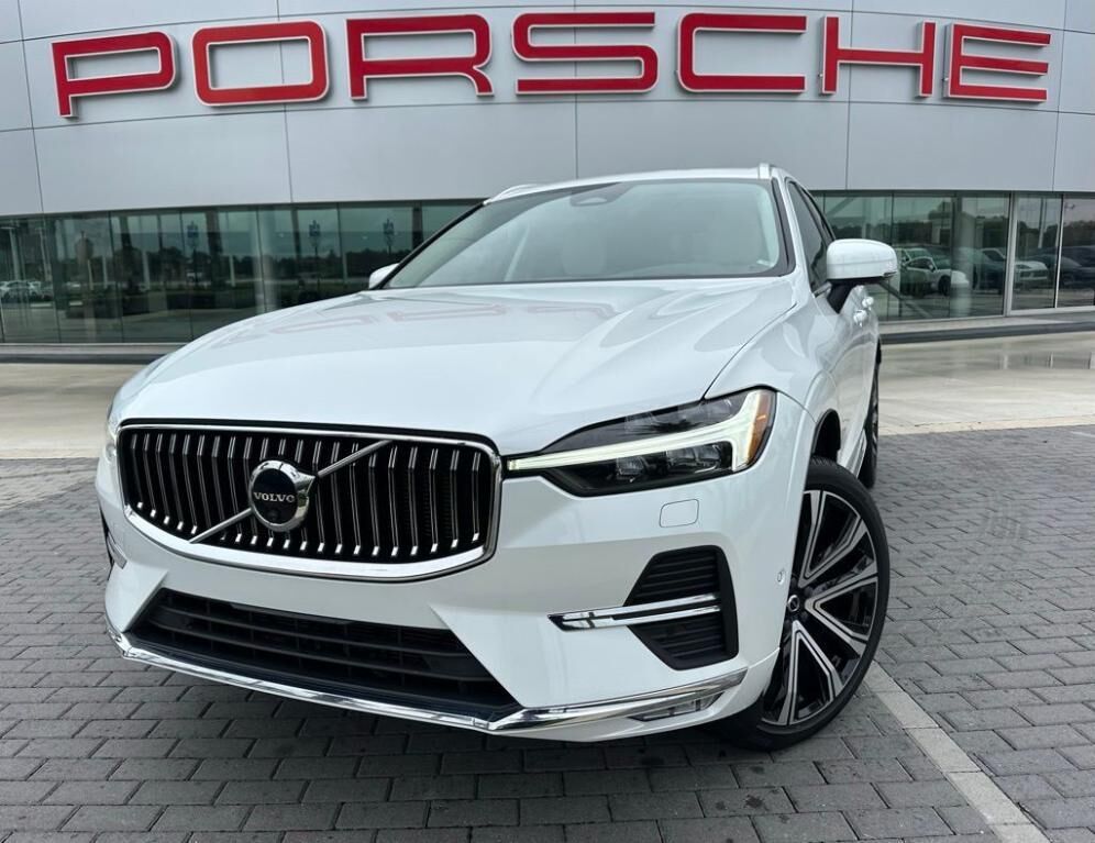 2023 VOLVO XC60