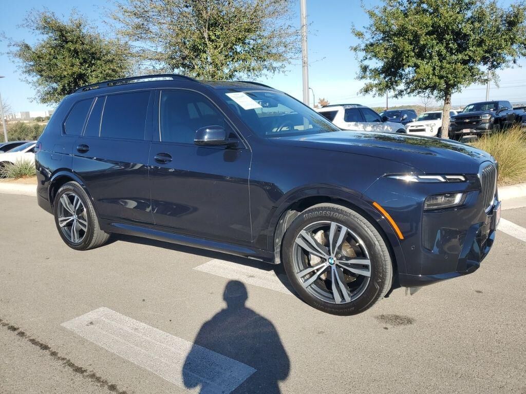 2023 BMW X7