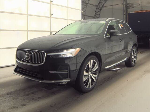 2023 VOLVO XC60