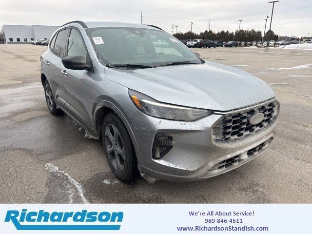 2023 FORD Escape