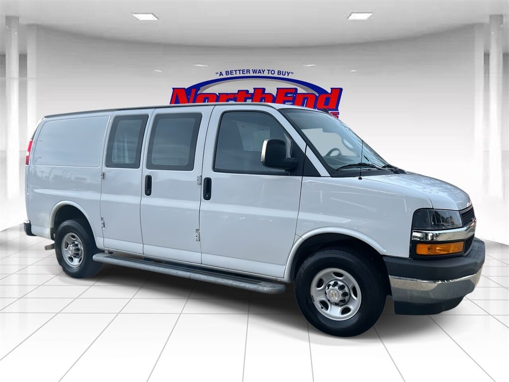 2022 CHEVROLET Express