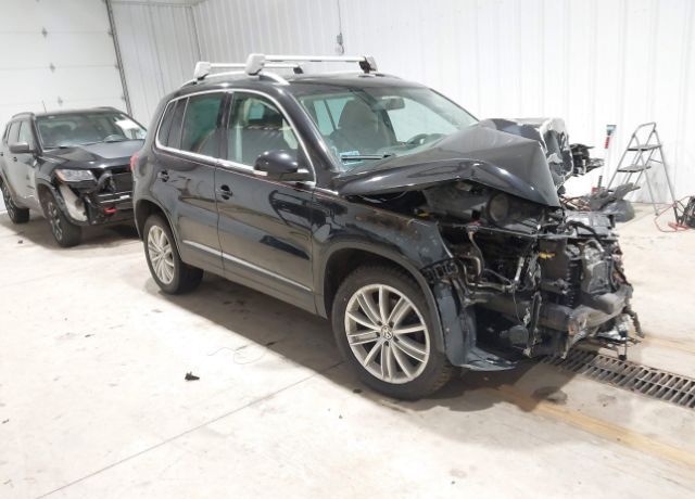 2015 VOLKSWAGEN Tiguan