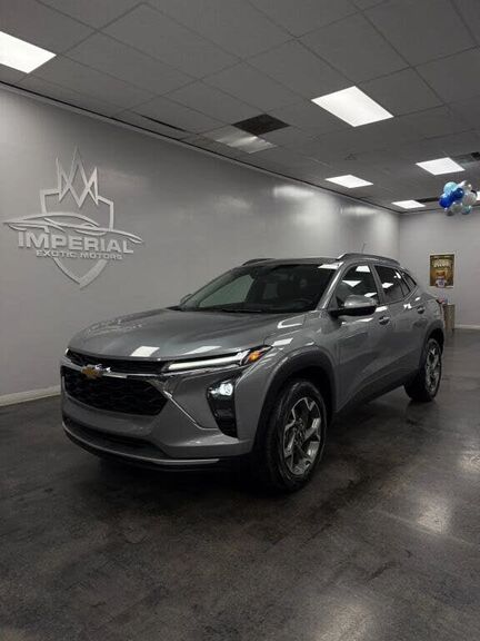 2025 CHEVROLET Trax