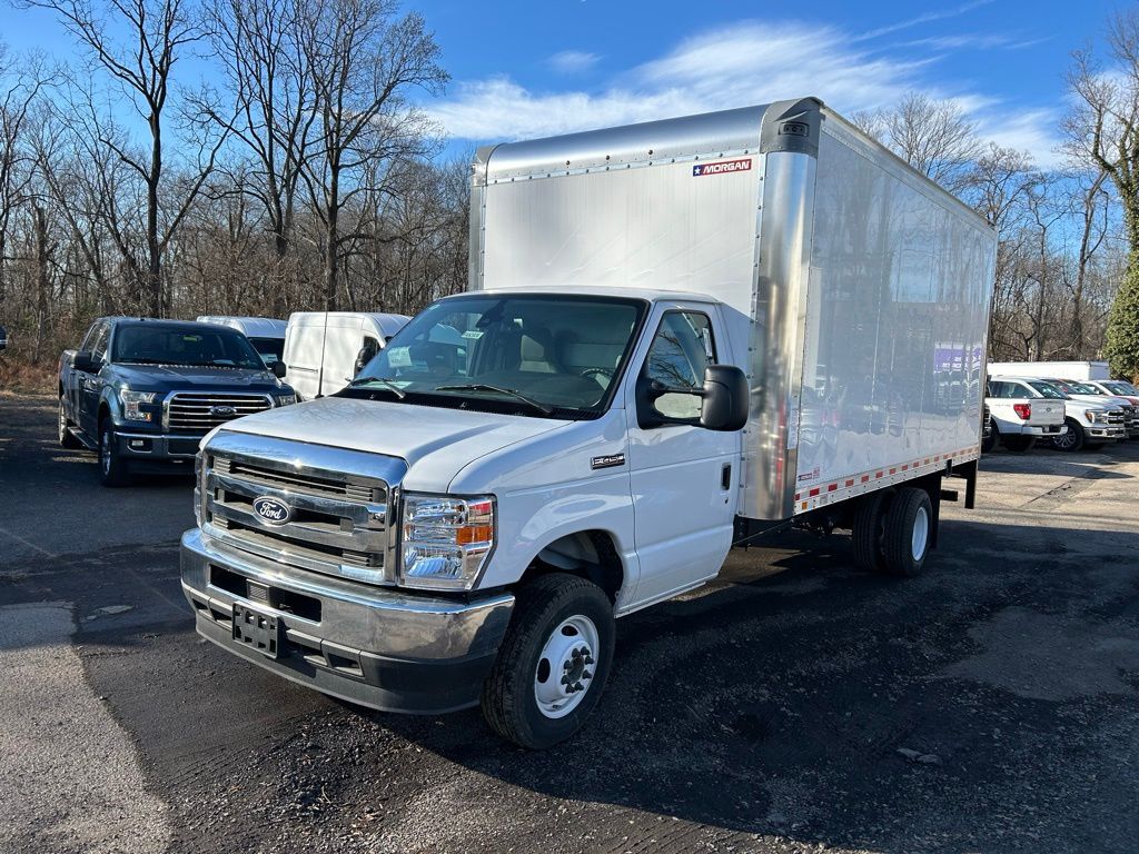 2026 FORD E-450