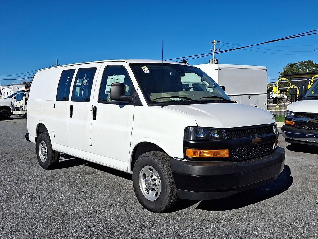 2025 CHEVROLET Express