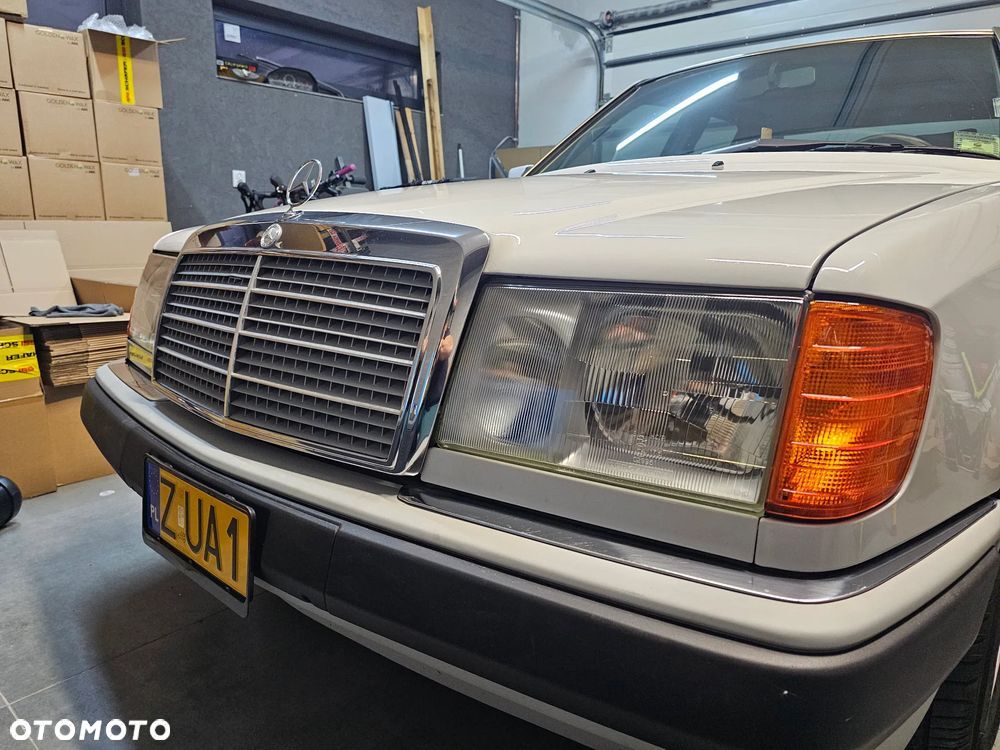 Mercedes-Benz 400