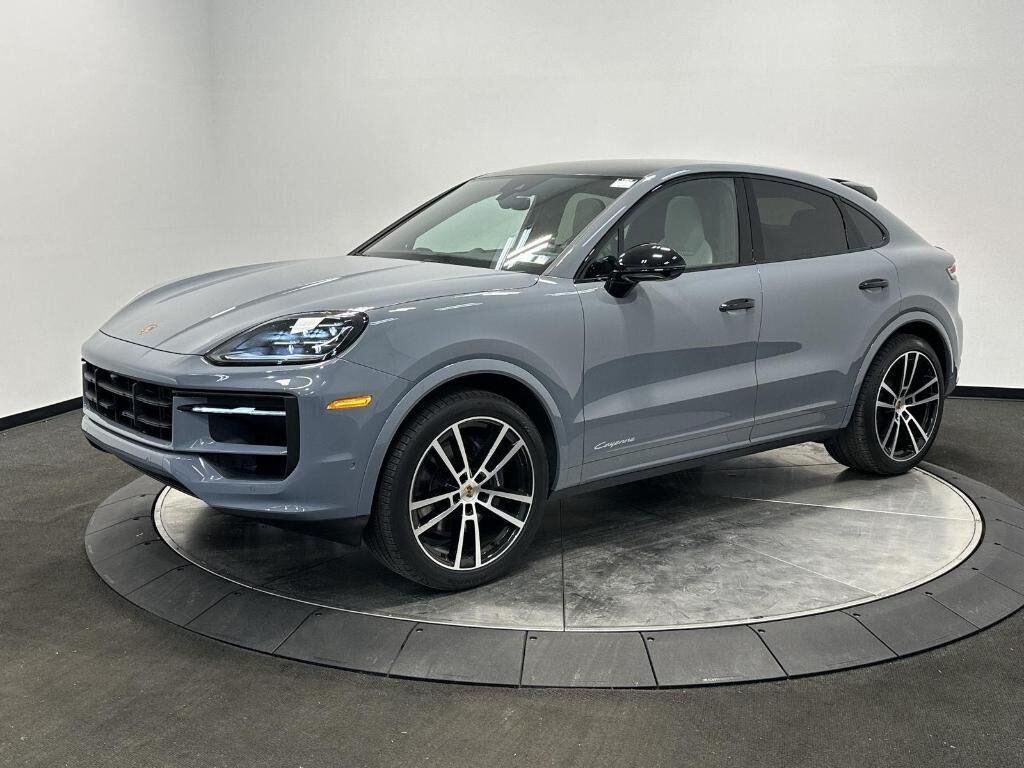 2025 PORSCHE Cayenne
