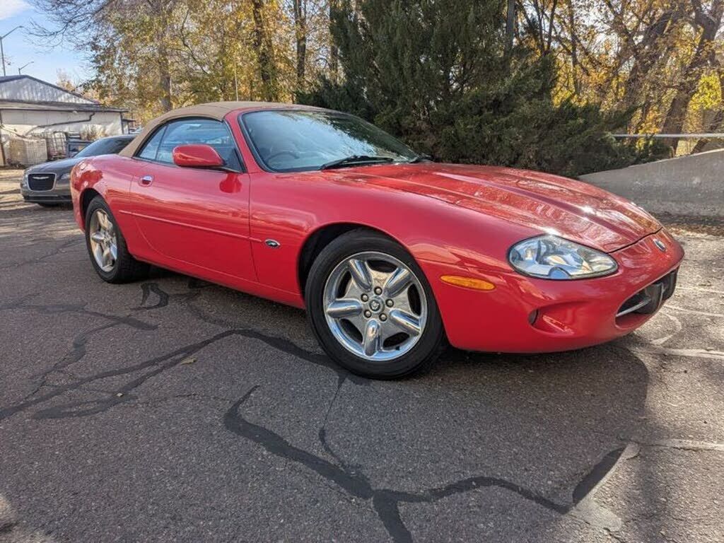 Jaguar XK8
