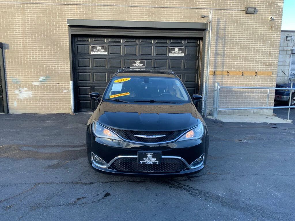 2019 CHRYSLER Pacifica