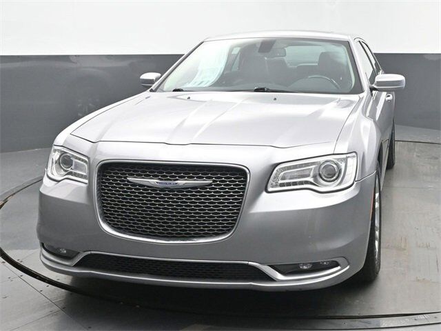 2017 CHRYSLER 300