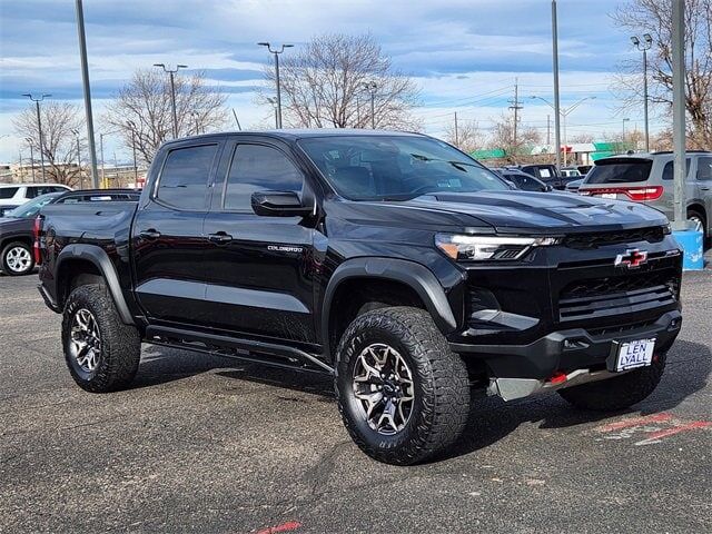 2024 CHEVROLET Colorado