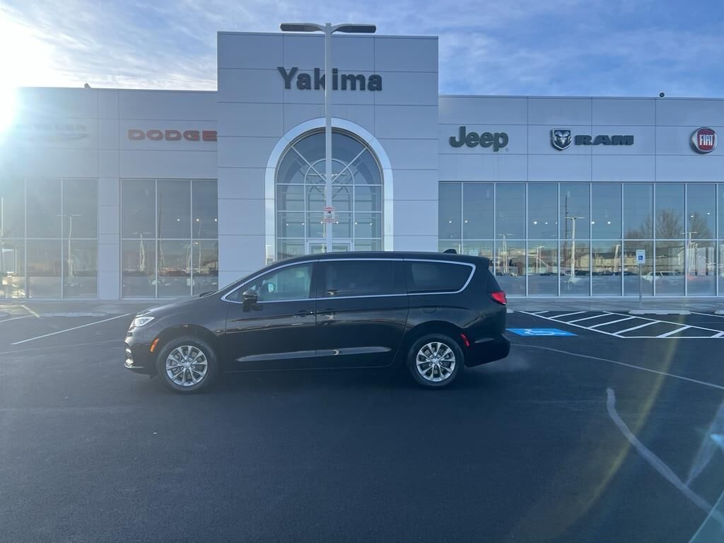2026 CHRYSLER Pacifica