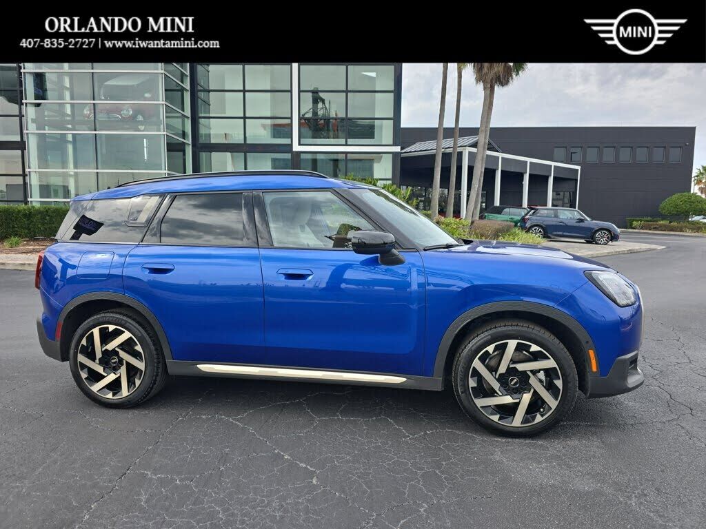 2025 MINI Countryman