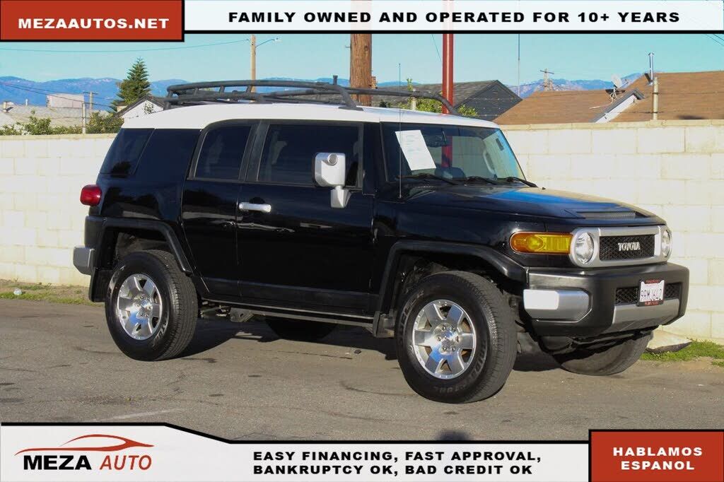 2010 TOYOTA FJ Cruiser
