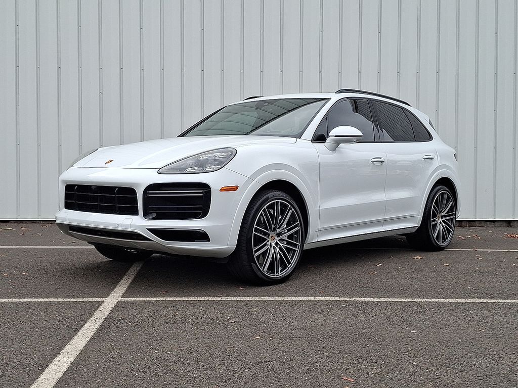 2023 PORSCHE Cayenne
