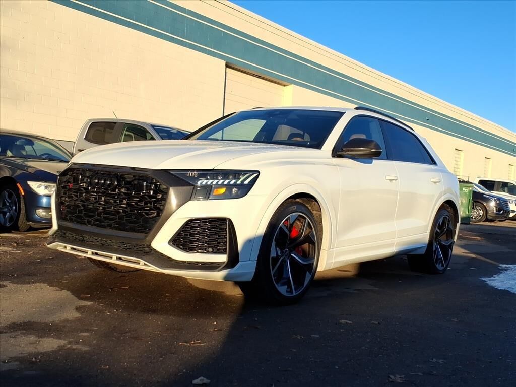 2021 AUDI RS Q8