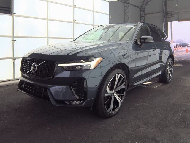 2023 VOLVO XC60
