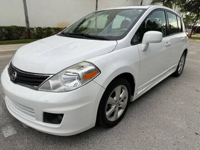 2011 NISSAN Versa