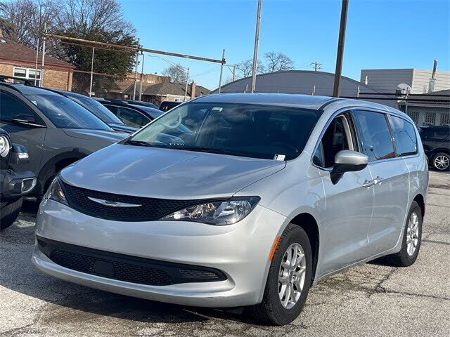2022 CHRYSLER Voyager