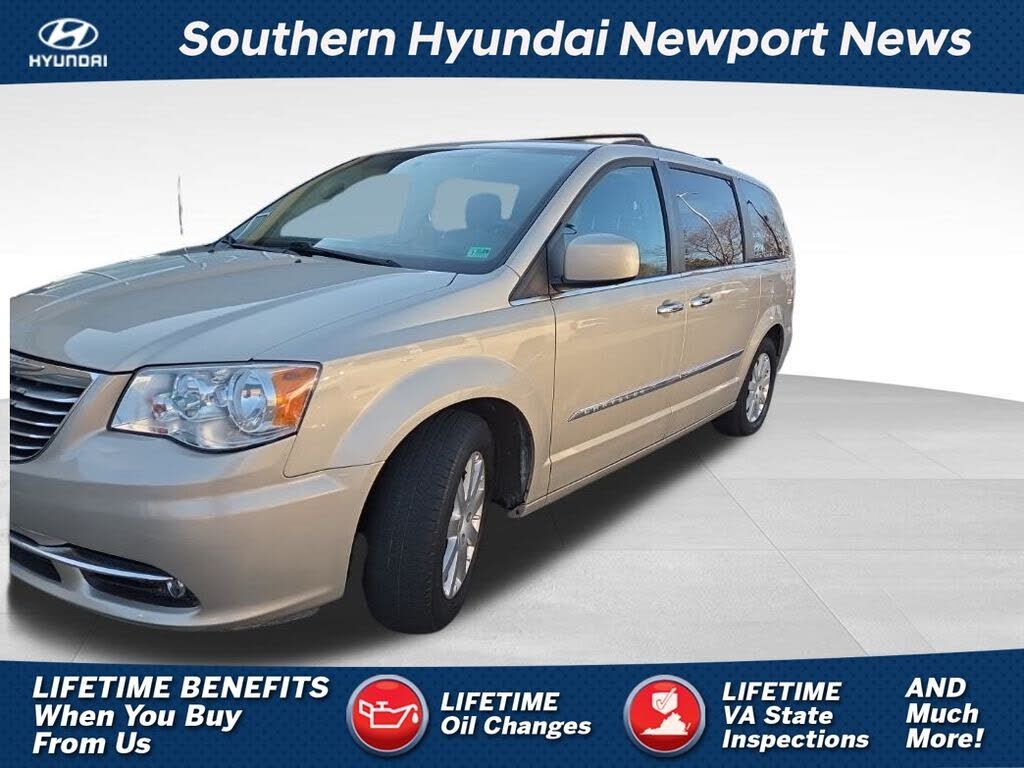 2015 CHRYSLER Town and Country