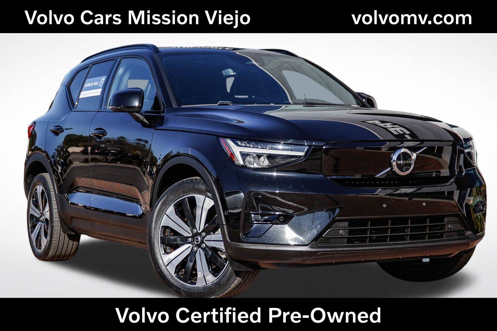 2023 VOLVO XC40