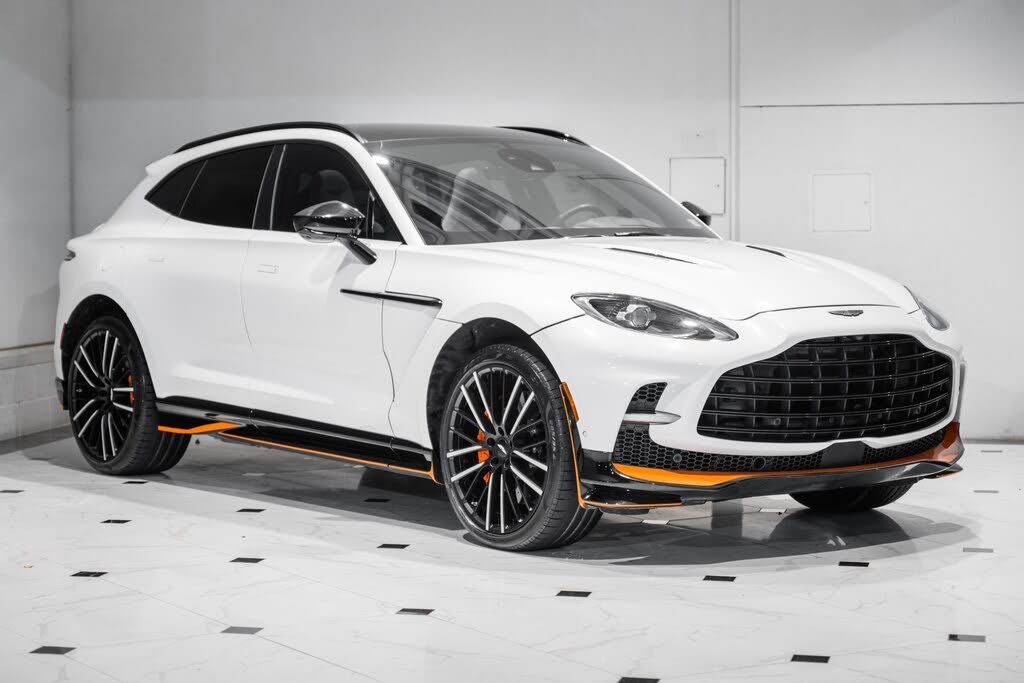 2023 ASTON MARTIN DBX