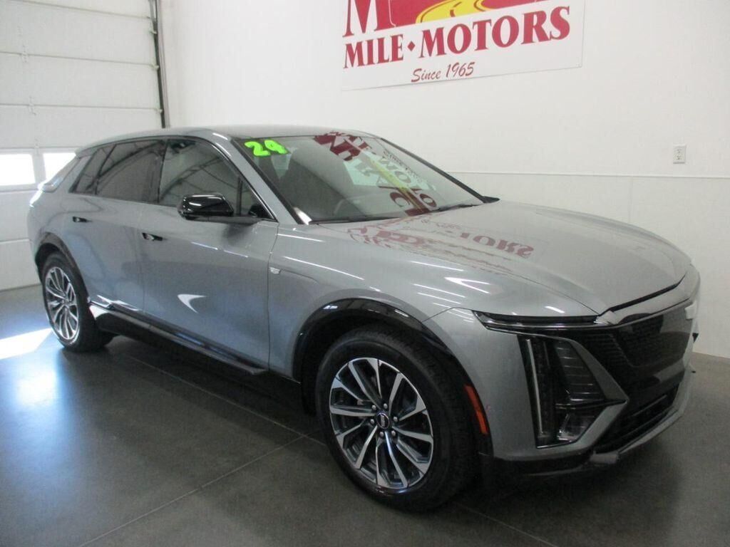 2024 CADILLAC Lyriq