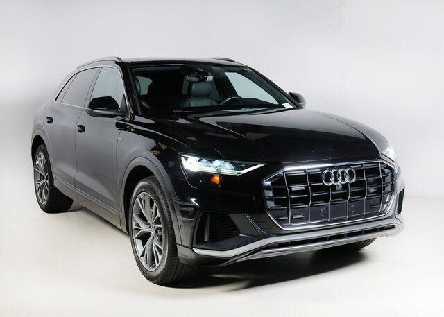 2021 AUDI Q8