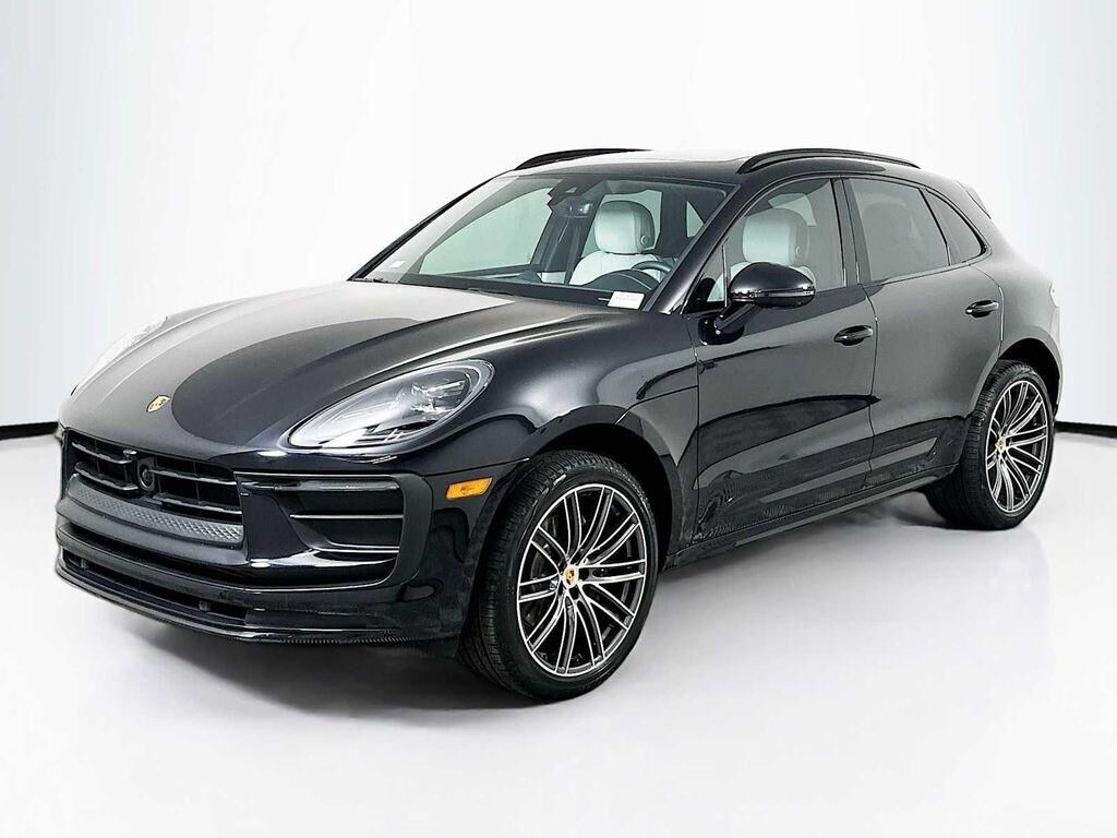 2025 PORSCHE Macan