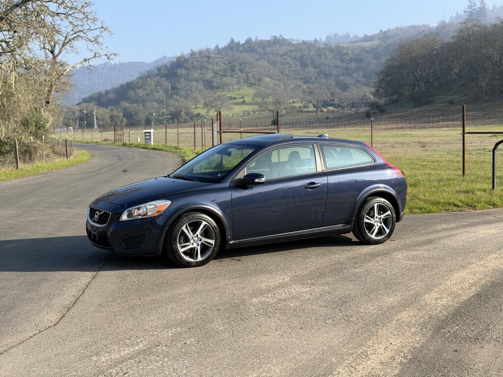 2013 VOLVO C30