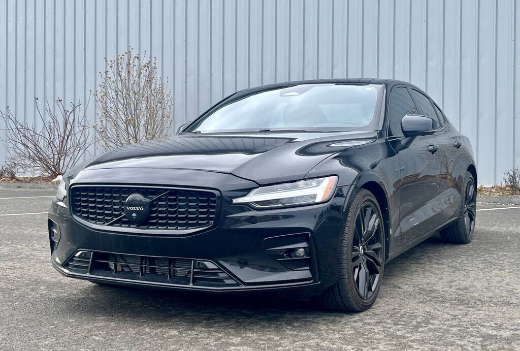 2024 VOLVO S60
