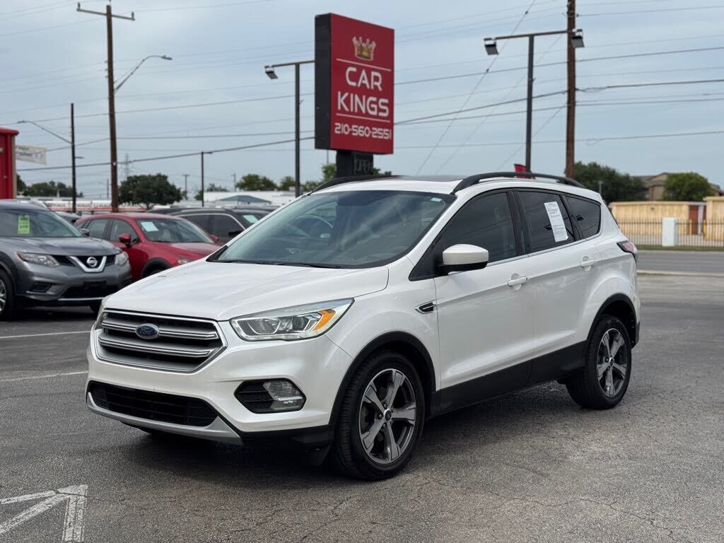 2017 FORD Escape