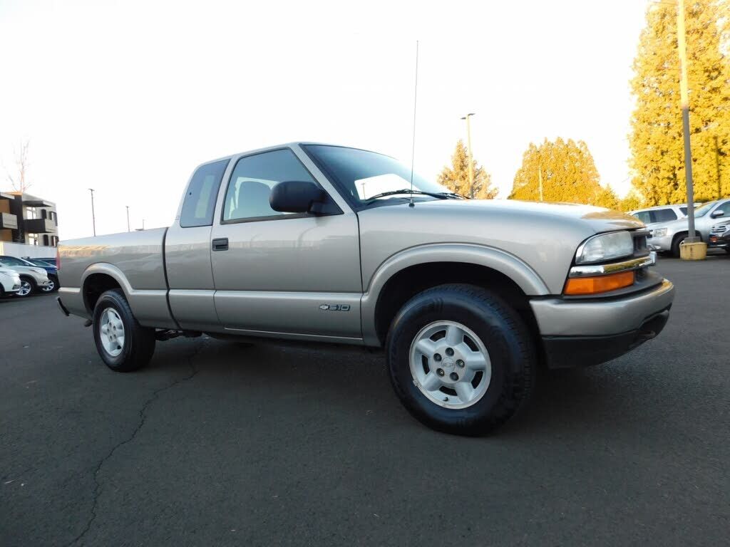 2002 CHEVROLET S-10 Pickup