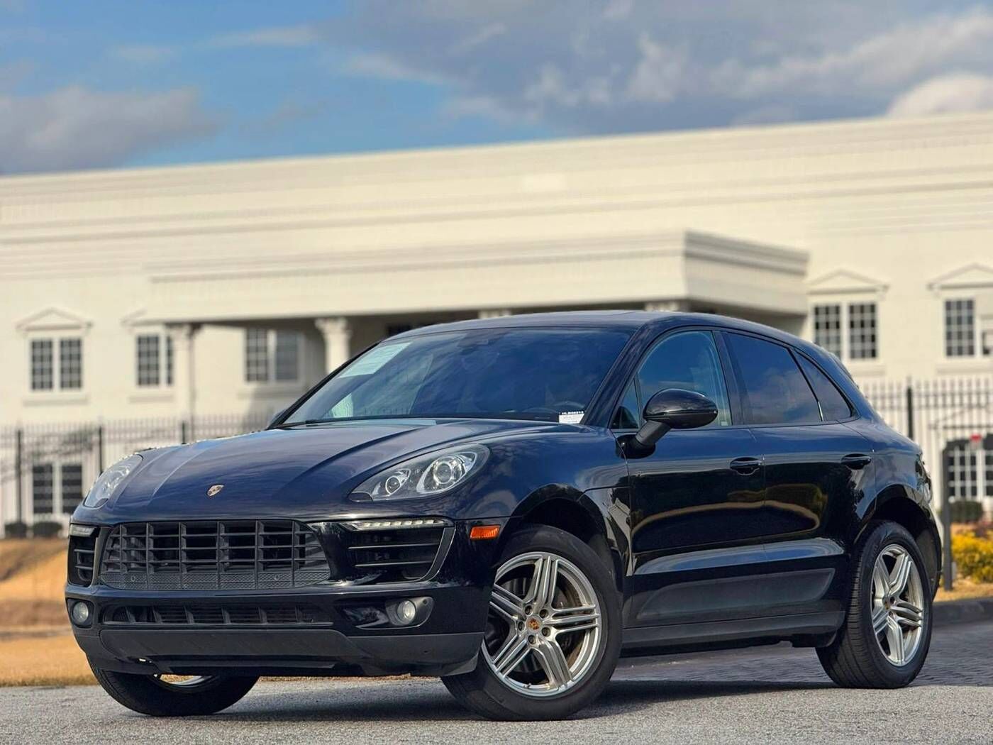 2017 PORSCHE Macan