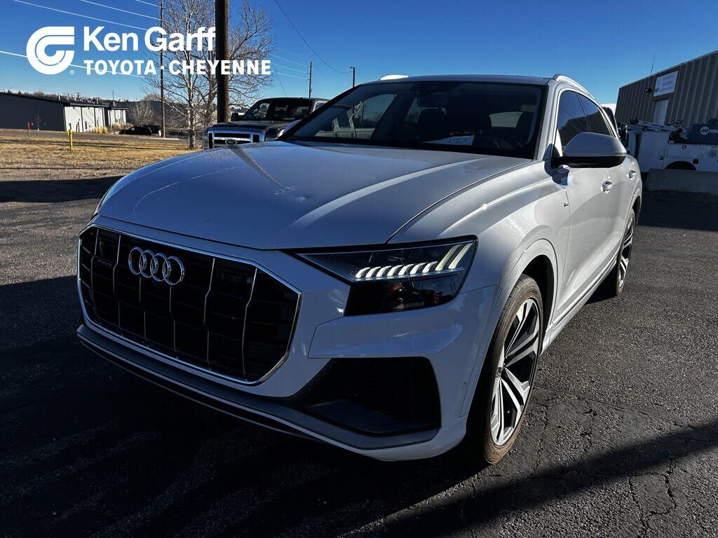 2021 AUDI Q8