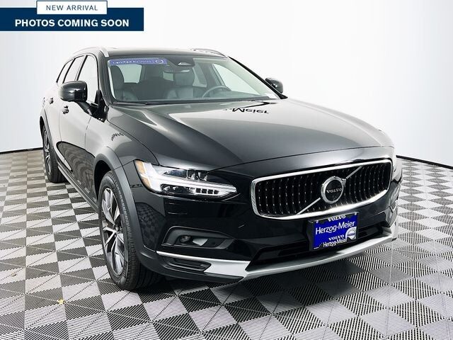 2024 VOLVO V90CC