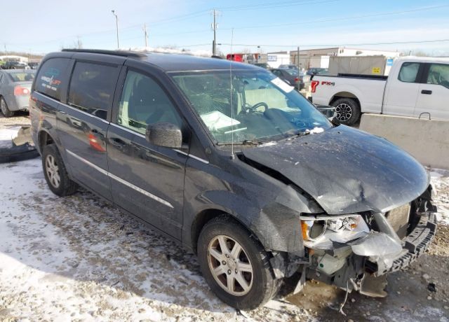 2012 CHRYSLER Town and Country