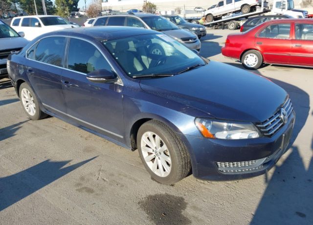 2012 VOLKSWAGEN Passat