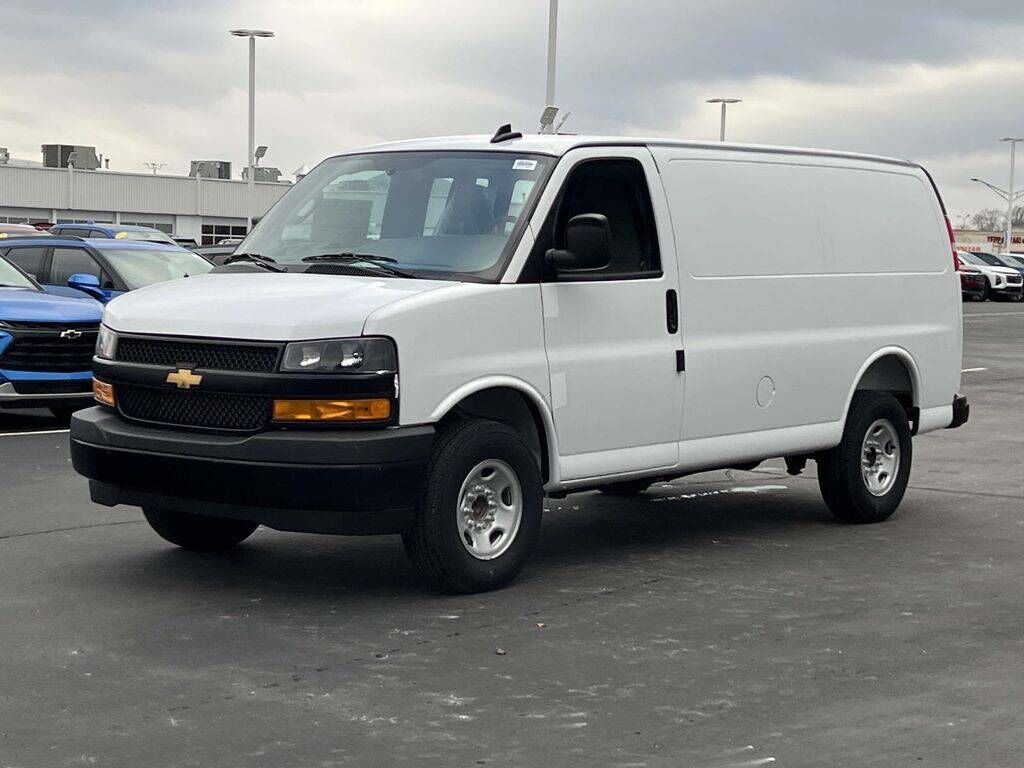 2025 CHEVROLET Express
